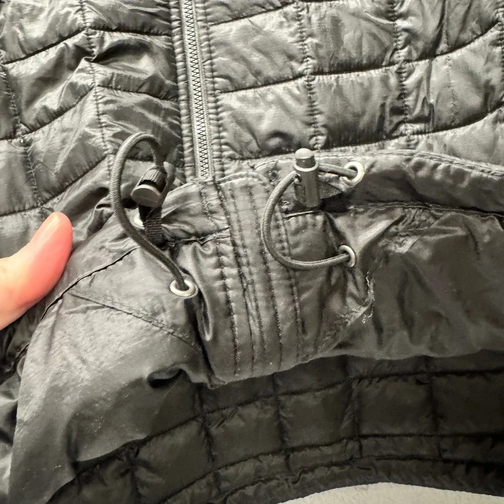 The North Face Trekker Vest Mens Large ThermoBall Eco Black Puffer Full Zip